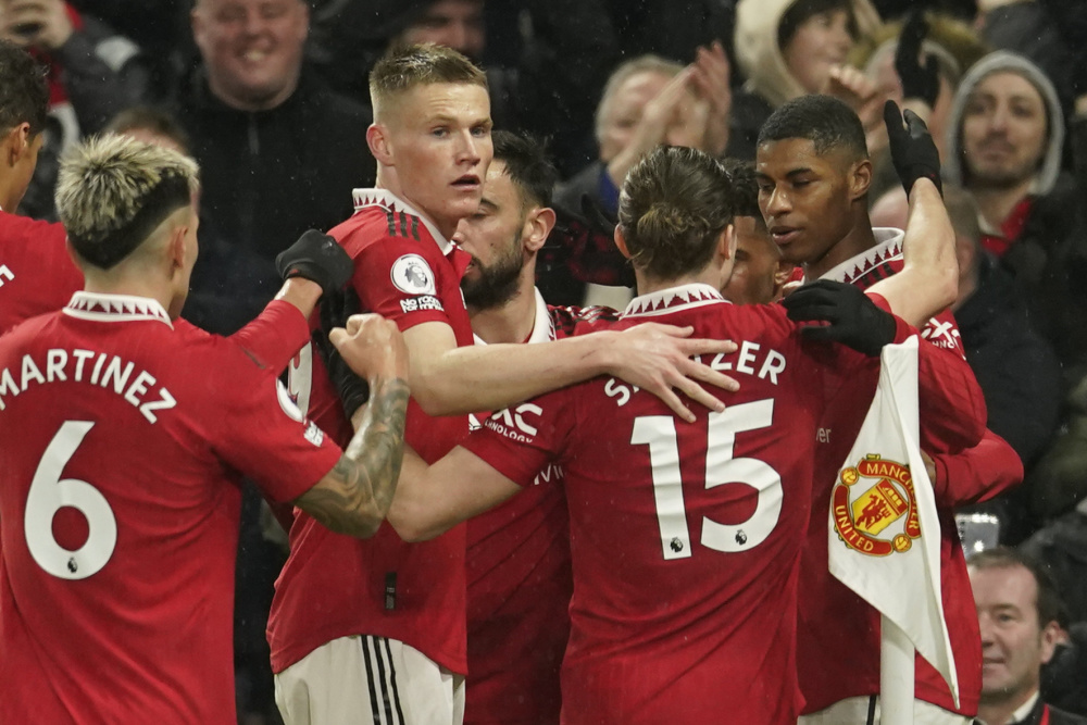 将球牢牢控 将球牢牢控